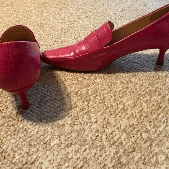 Pink pumps! - Picture 4 of 5